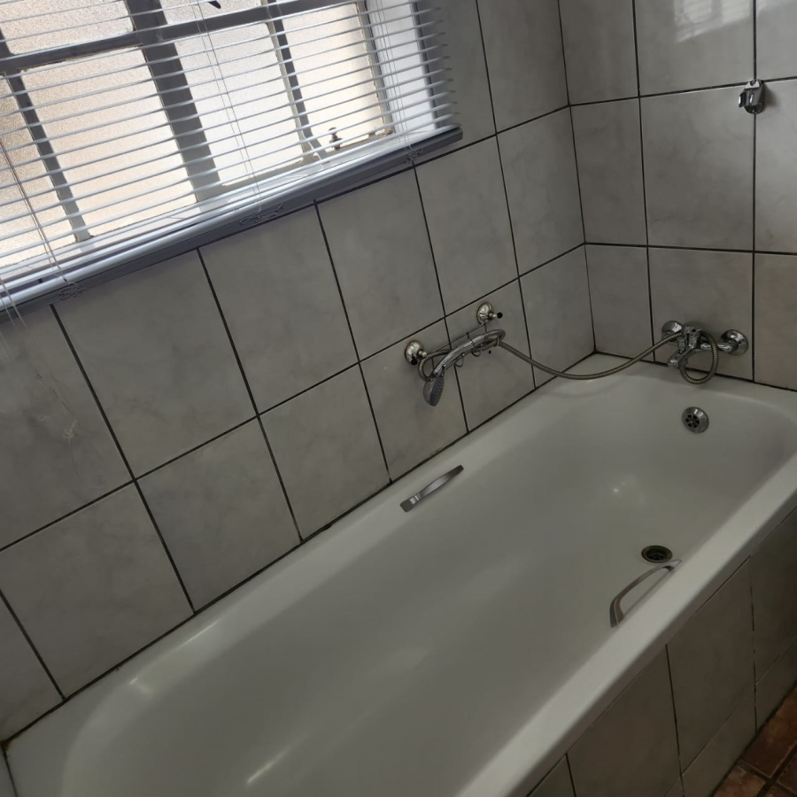 To Let 2 Bedroom Property for Rent in Potchefstroom North West